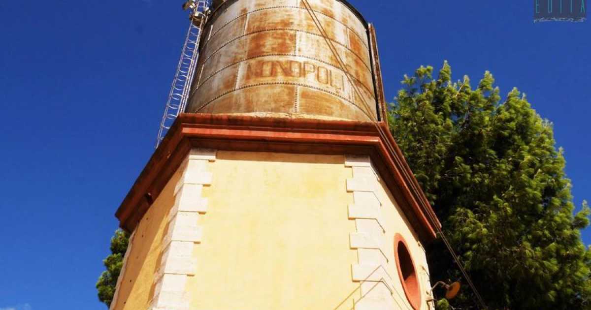 Quella strana costruzione nella stazione di Monopoli: �E' un'antica "torre dell'acqua"�